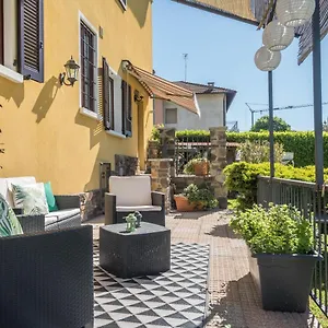 https://tinas-yellow-home-monvalle.it-lombardy.com